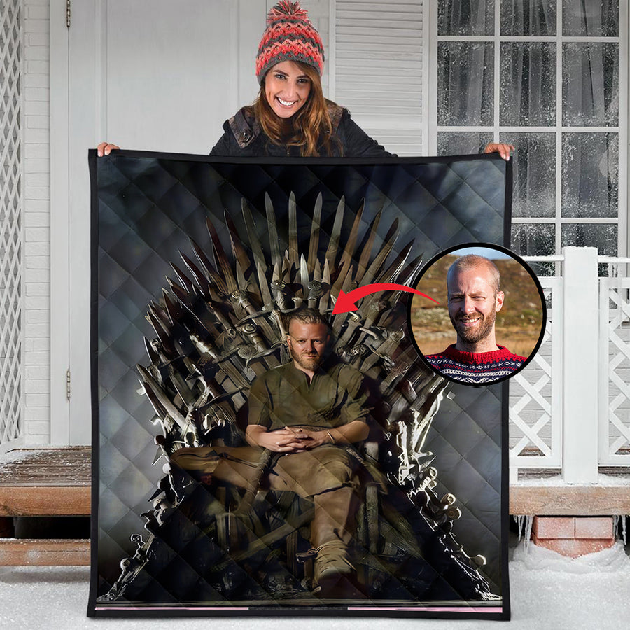 Ligerking Personailzed - Personal Portrait In The Picture King Ragnar Sitting On The Throne Ligerking Quilt A35