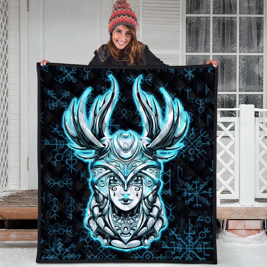 Ligerking Quilt - Viking Valkyrie Turquoise Quilt A95